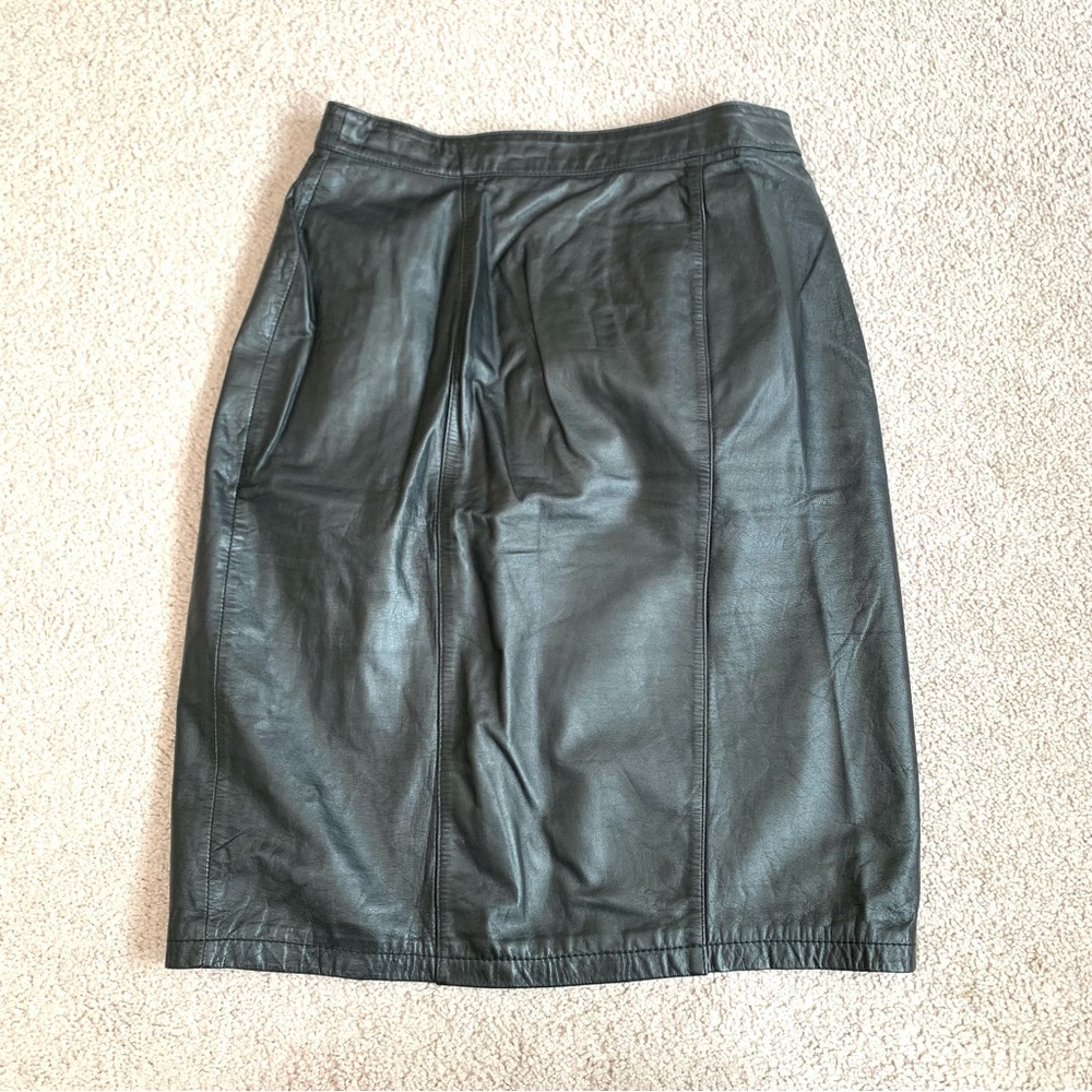 Vintage global identity black leather pencil skirt size 9/10